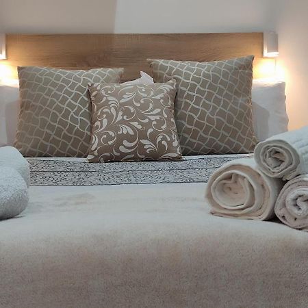 Apartamento La Paz Apartment ตอร์เรญาโน ภายนอก รูปภาพ