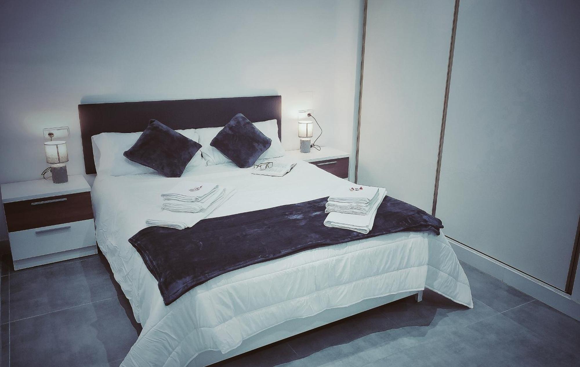 Apartamento La Paz Apartment ตอร์เรญาโน ภายนอก รูปภาพ